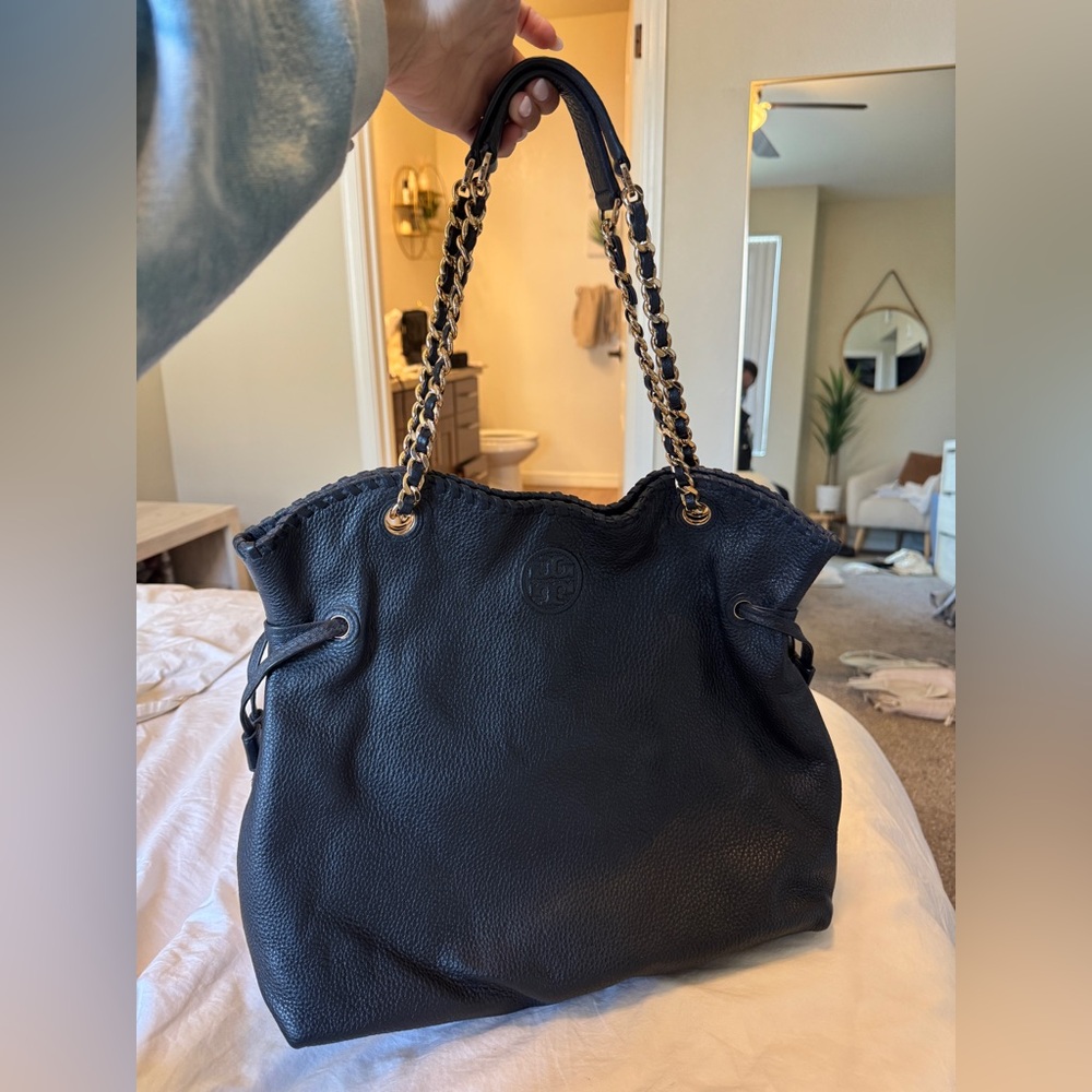 Tory Burch Marion slouchy tote great condition vintage black leather